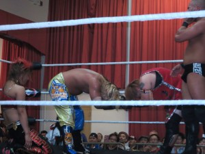 Respect after the match. Iroha kicked out after a TKO from Chigusa a literal millisecond too late.